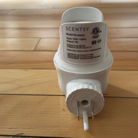 BRAND NEW - White Scentsy Wall Fan Diffuser & 8 Scented Pods - Picture 5 of 6